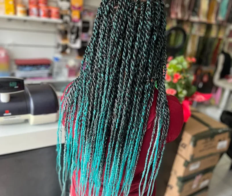 tresses-a-villers-cotterets-02600-salon-coiffure-braids-nattes-tresse-rejout-couleur-vert-800x675